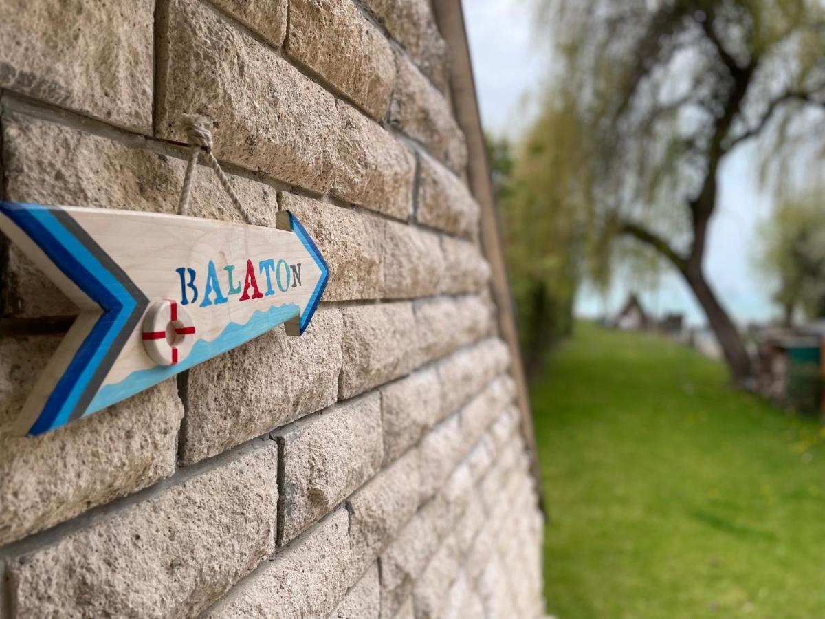 Green Lake House - Private Beach At Balaton Balatonakarattya Eksteriør bilde